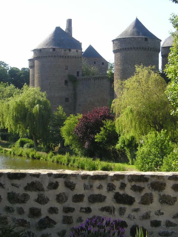 Lassay-les-Chateaux Chambres D'Hotes La Belle Taille מראה חיצוני תמונה